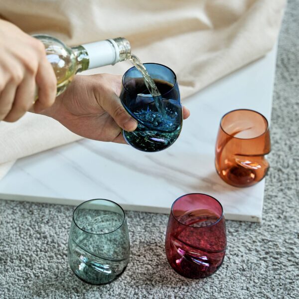 Set Of 2 Unbreakable Acrylic Plastic Aerating Stemless Wine Glasses - Image 3